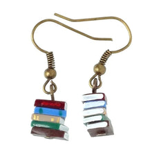 Charger l&#39;image dans la galerie, Boucles d&#39;oreilles pile de livres
