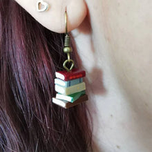 Charger l&#39;image dans la galerie, Boucles d&#39;oreilles pile de livres
