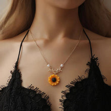 Charger l&#39;image dans la galerie, Collier de Tournesol avec Perles Fascinantes
