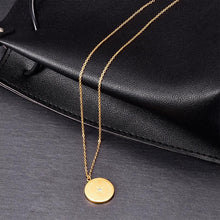 Charger l&#39;image dans la galerie, Collier Pendentif Doré «meilleure maman du monde entier»
