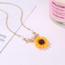 Charger l&#39;image dans la galerie, Collier de Tournesol avec Perles Fascinantes
