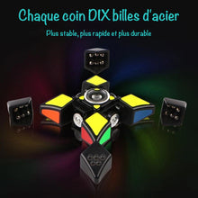 Charger l&#39;image dans la galerie, Rubik&#39;s Cube au doigt
