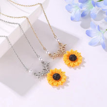 Charger l&#39;image dans la galerie, Collier de Tournesol avec Perles Fascinantes
