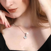 Charger l&#39;image dans la galerie, Collier Pendentif Goutte d&#39;Eau avec Cœur
